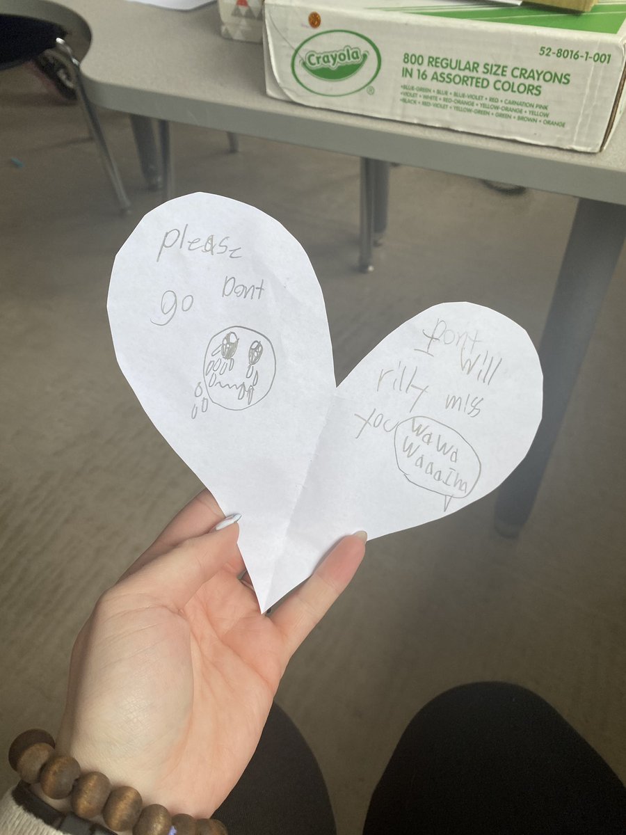MissAshleyS2's tweet photo. These are the moments that keep me going. A student gave me an envelope to me while I was talking with another. When I opened it, I saw the cute notes, a bracelet and ring. I don’t want to say “see you later” in two week. I’m already crying 😭 #PSIII @ULethbridgeEdu https://t.co/jNI0uAoRhn