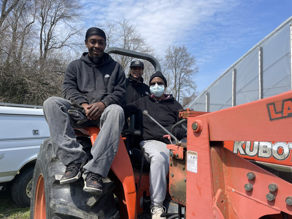 mdforests's tweet photo. Our agroforestry planting at Mt. Pleasants Acres was a success!
Agroforestry mixes trees &amp; shrubs into crop and/or animal systems to create environmental, economic, &amp; social benefits. In this case, the farm produces a nutritious foods which are shipped to innercity food deserts. https://t.co/vStEI8wrFk