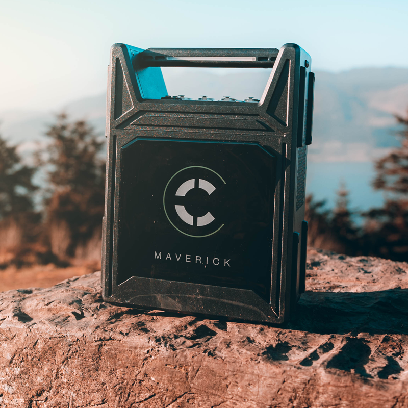 HoldanBlog's tweet photo. Check out our review of the new #CoreMaverick #batterypack from Core SWX - the next generation, all encompassing #blockbattery system for cinema and lighting applications.
https://t.co/z1qvu630OS
📸 @speedmotionfilms
At the BSC Expo stand 441
#coreswx #holdan #bscexpo https://t.co/NceXW0tB4r
