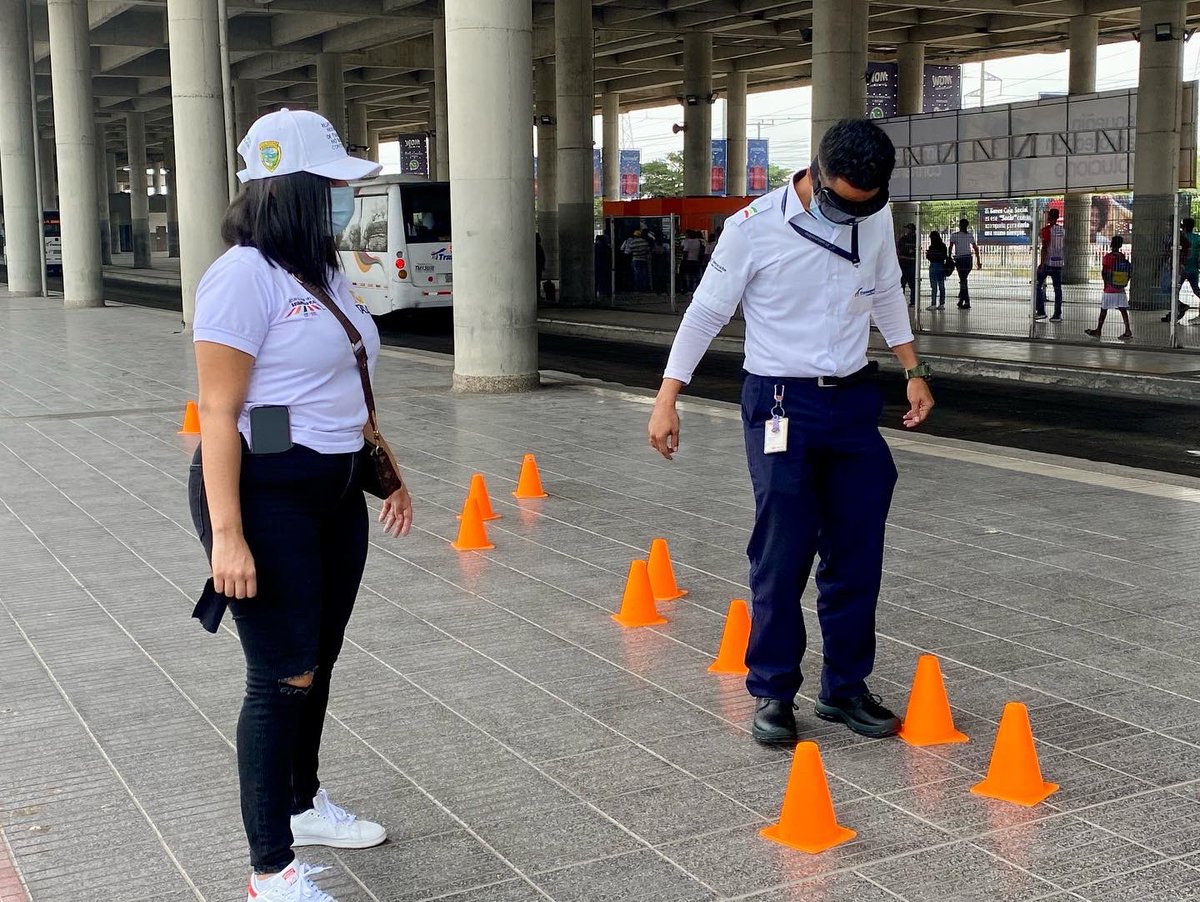 Hoy estuvimos realizando capacitación sobre efectos del alcohol, sustancias psicoactivas y  fatiga visual a través de simulación de los efectos por medio de unas gafas especiales que simulan los efectos del alcohol y de las sustancias psicoactivas 💙❤️