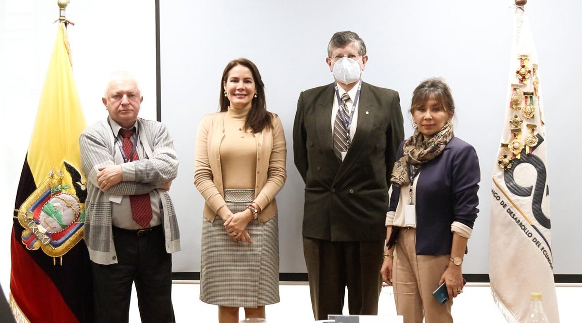 vmaino's tweet photo. Facilitar las líneas de crédito para gobiernos locales permitirá la generación de cientos de proyectos de conectividad y con esto inclusión financiera y digital. Con el gerente general del @BDEcuadorBP #MarceloBarros y su equipo de trabajo analizamos los mecanismos para lograrlo. https://t.co/Jp1VdqtB7b
