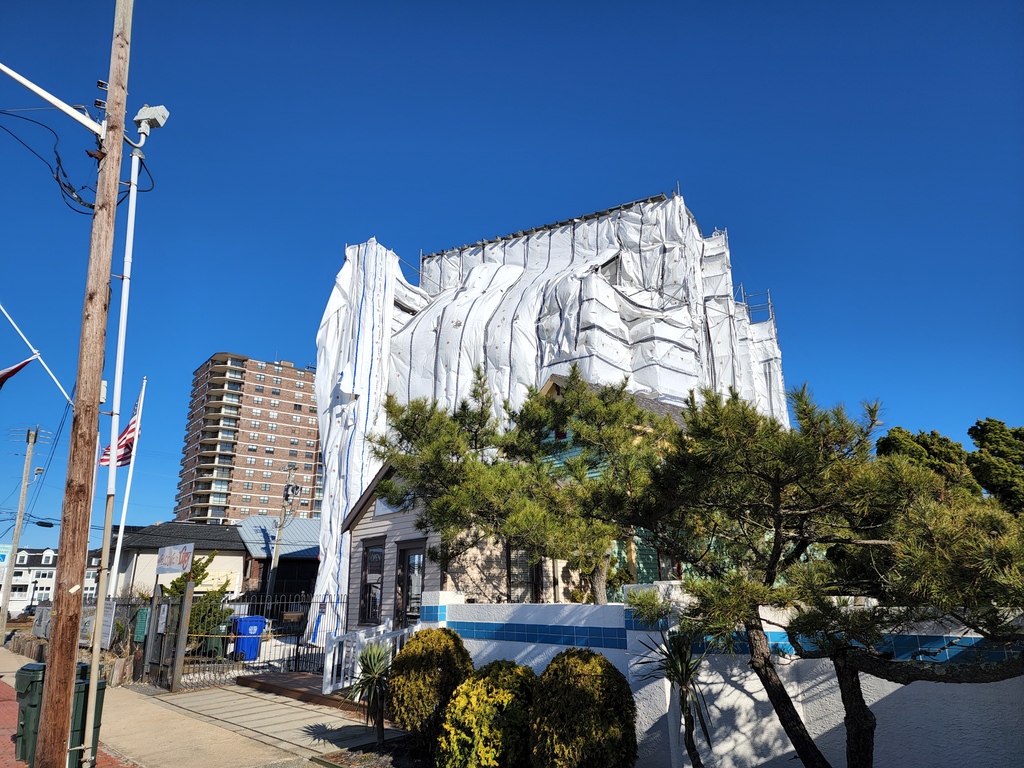 GetOutsideNJ's tweet photo. Have you ever to Lucy the Elephant in Margate? We stopped in a week or two ago and, to our surprise, she was all wrapped up getting a makeover! :)
more Info: https://t.co/RV2pNAcYa8
#nj #getoutsidenj #exploringnj #margate #lucy https://t.co/qqYYxqE5O1