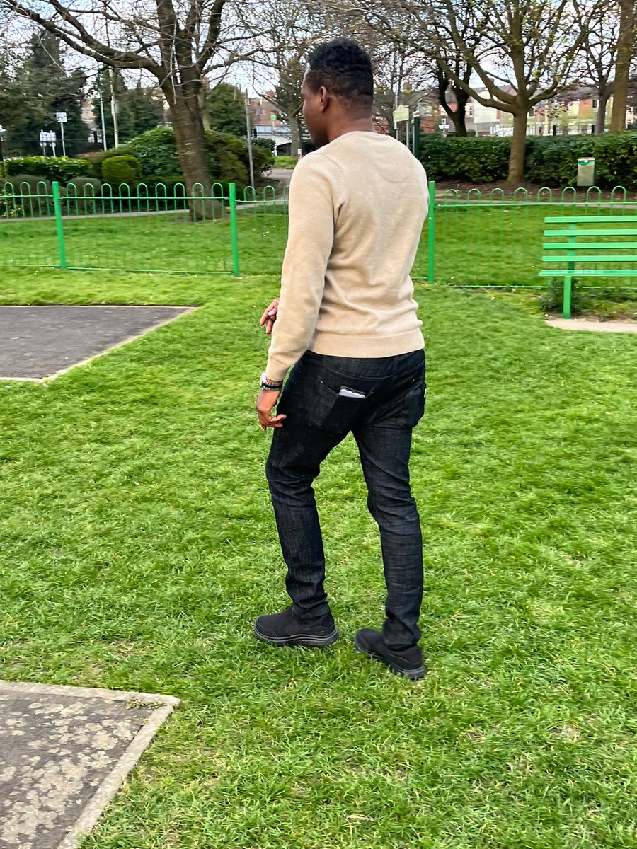 Diamondchuko's tweet photo. Think twice and think of what to say before you do April fool tomorrow ooo.
Country hard now,don't let anybody dash u free slap oo. https://t.co/83hqcJtGpg
