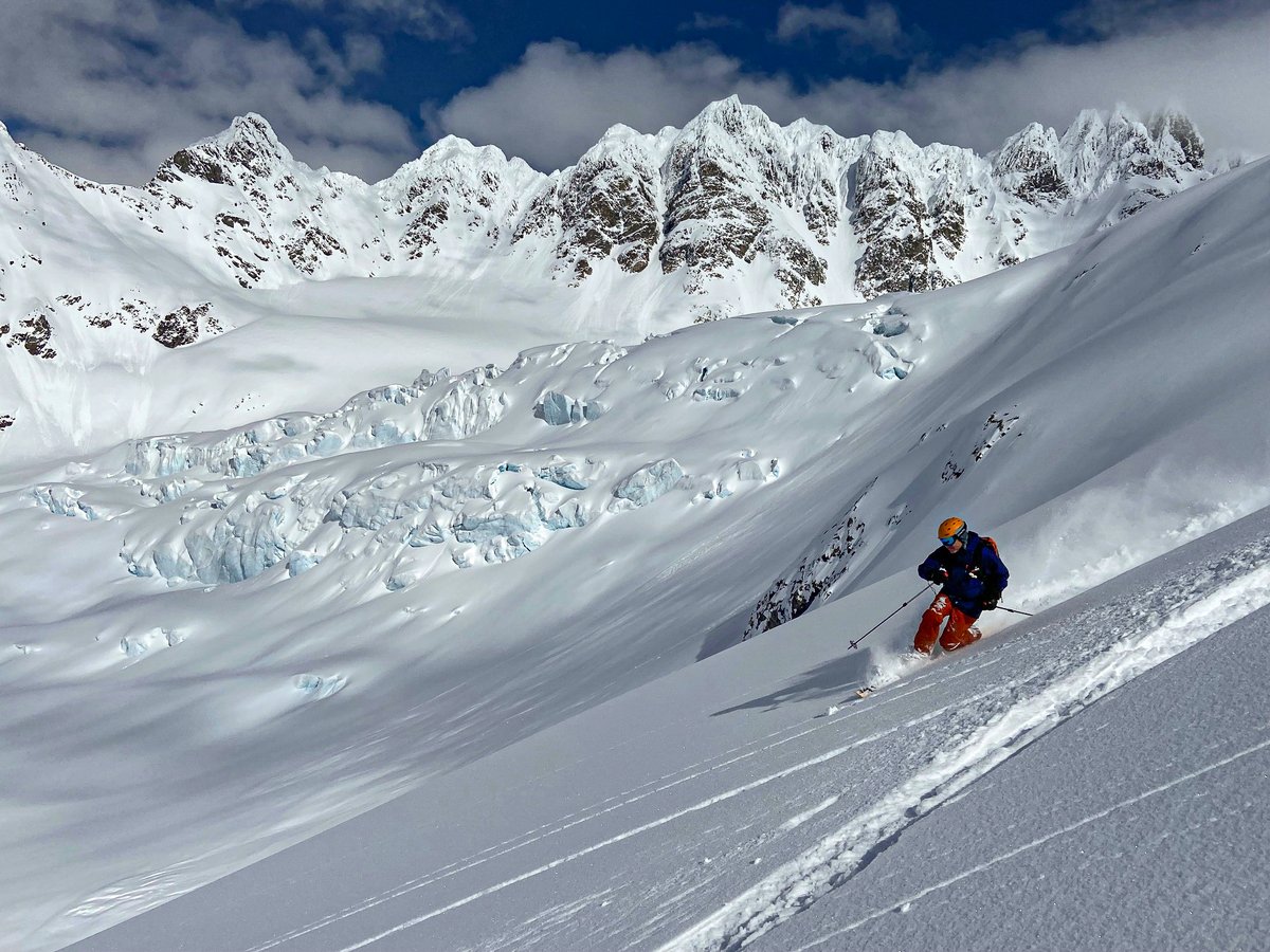 LastFrontHeli's tweet photo. March has been magical and we are heading into our last two tours of the season. For a full update, check out our monthly ski report: https://t.co/BDpo4W51h4 | #heliskiing #heliski #lastfrontierheli https://t.co/HXbJRQeJ24