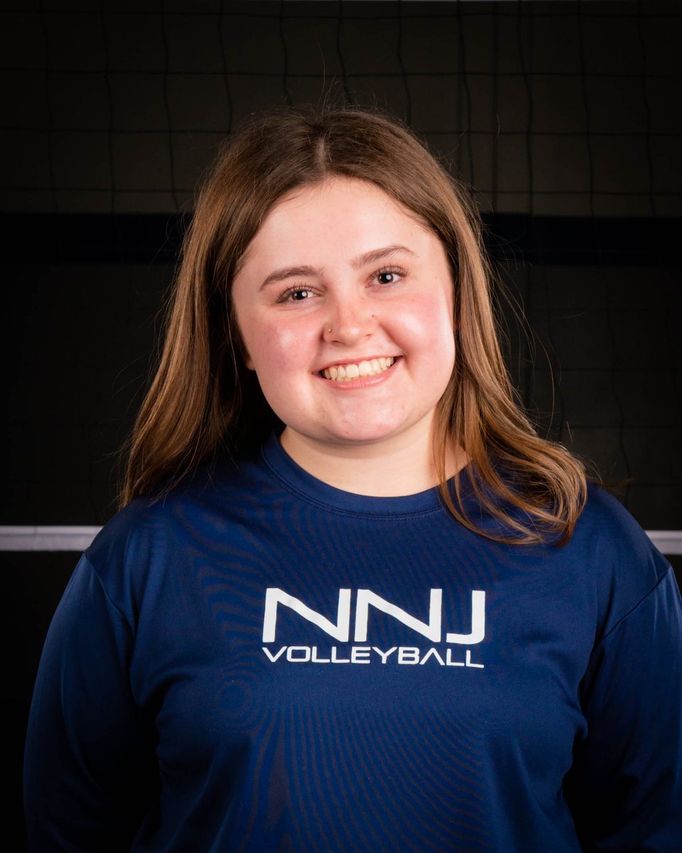 NNJVolleyball's tweet photo. Wishing Coach Nina a very happy birthday today!🎈🎂 We hope you have a wonderful day and get all the hugs you can handle! #nnjvolleyball #staff birthday https://t.co/01MEDXSnxJ