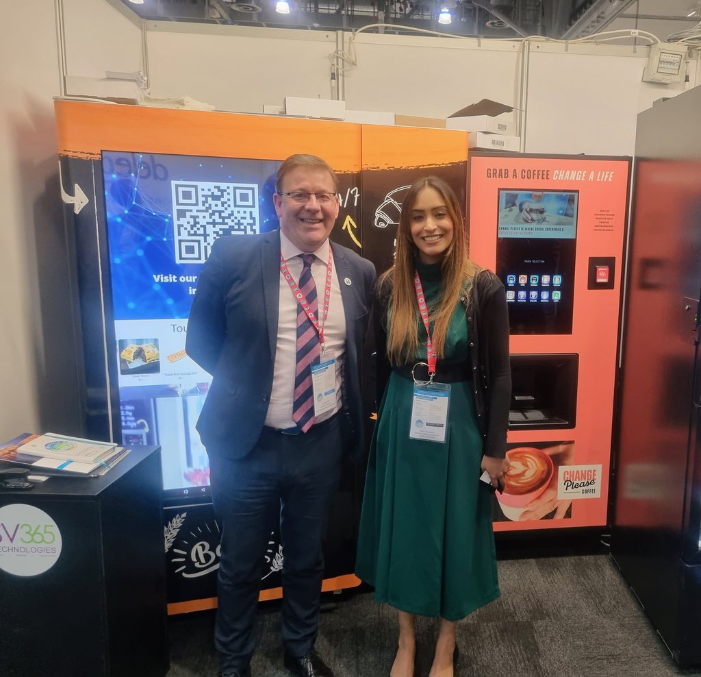 It is a pleasure to work with @TimothyRadcli11, he is passionate about 24/7 and food poverty. We work together in NHS England to provide change and so I am proud to call him a colleague! Tim had the courage and changed normality to provide 24/7 at <a href="/ELHT_NHS/">East Lancashire Hospitals NHS Trust 💙</a>. So excited to it! 👏🏽