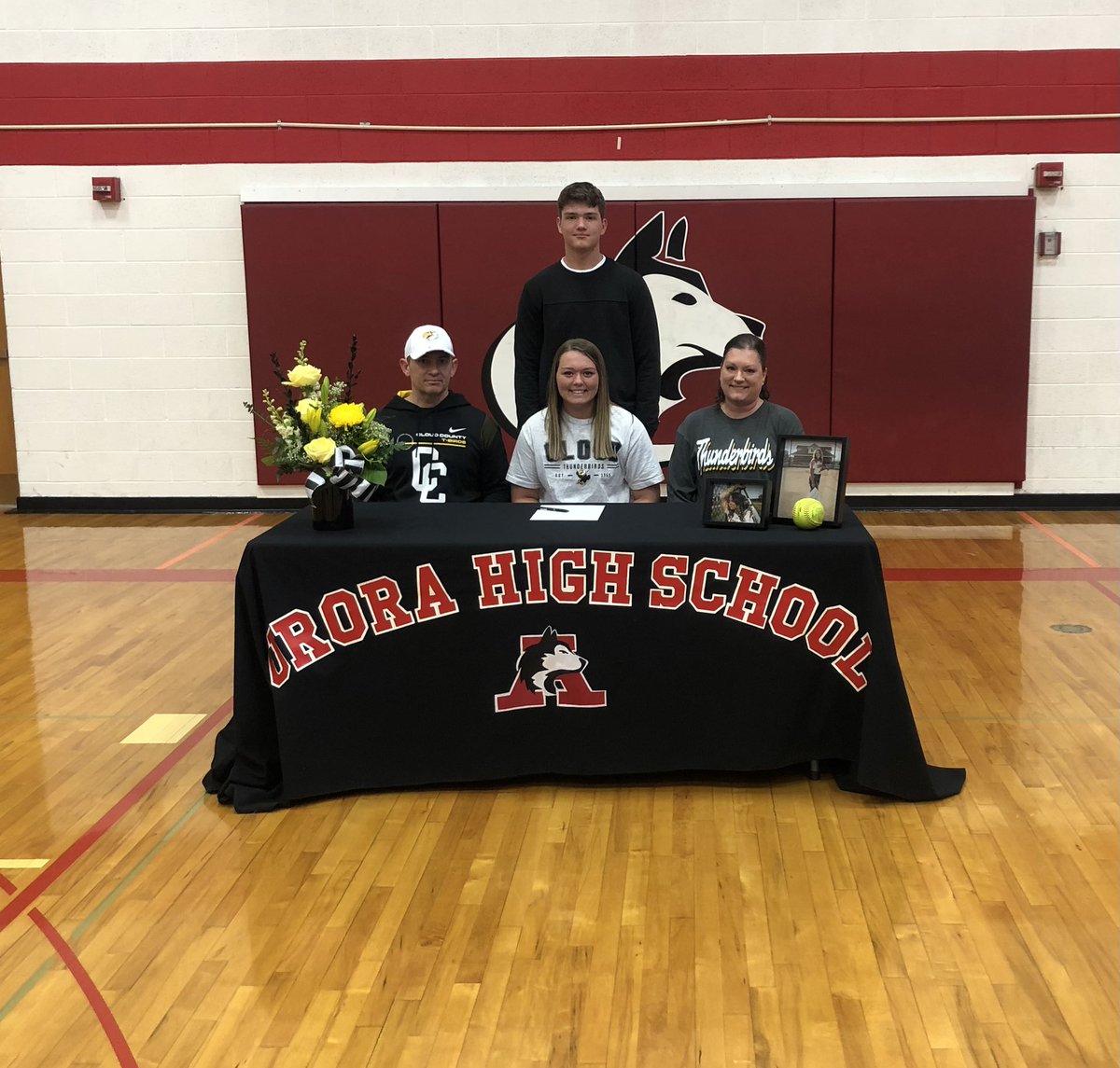 SoftballHusky's tweet photo. Taryn McKinney signs with @CloudSoftball to continue her softball career. What an impact she has made on our program. Congrats T! @tarynmckinney5 https://t.co/28yFq0xD1Y