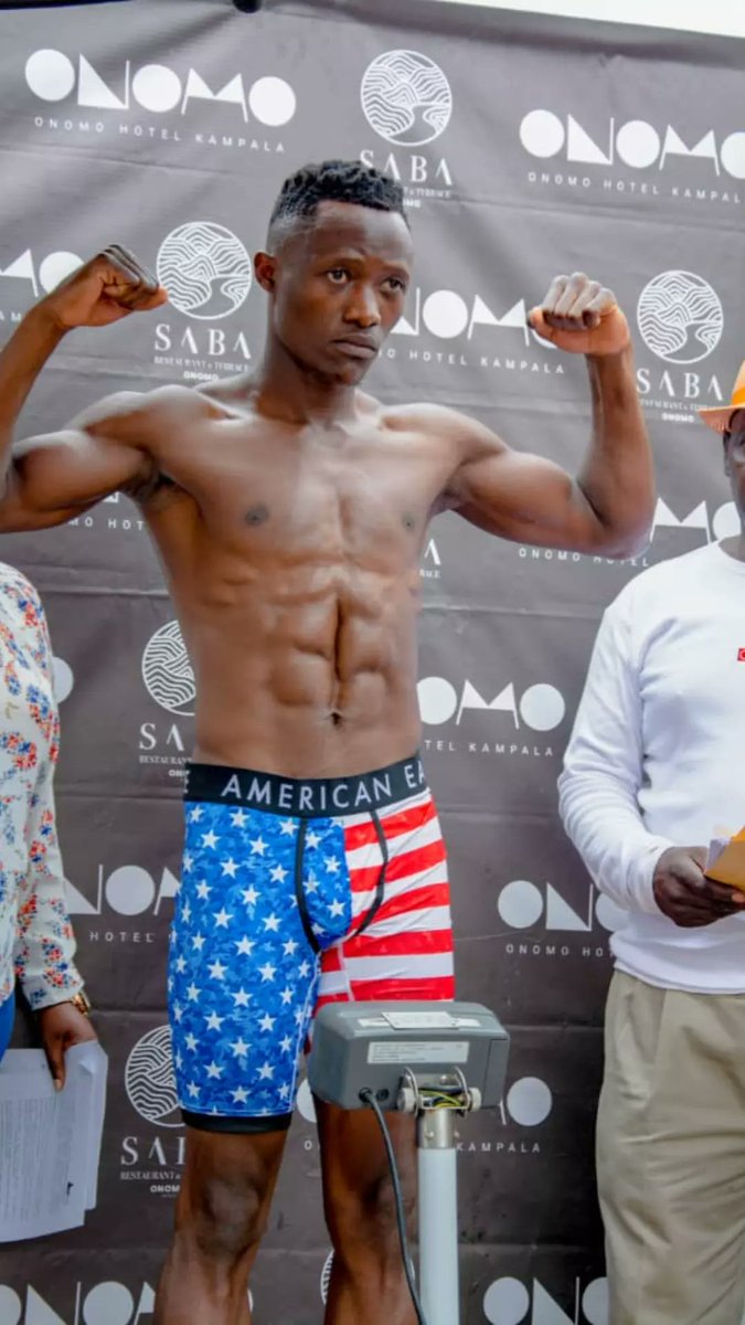 BoxingSanta's tweet photo. Official weighing is done https://t.co/Is4sfUUdkN