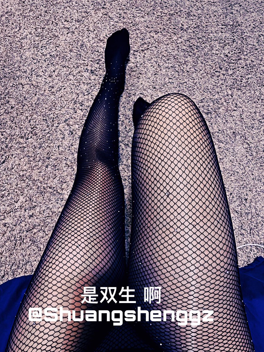 最近太忙啦，更新比较慢
和主人一起努力！
【密恐治疗器】凌+瘾

@Lingerie_0 https://t.co/JVv9fQOS2F