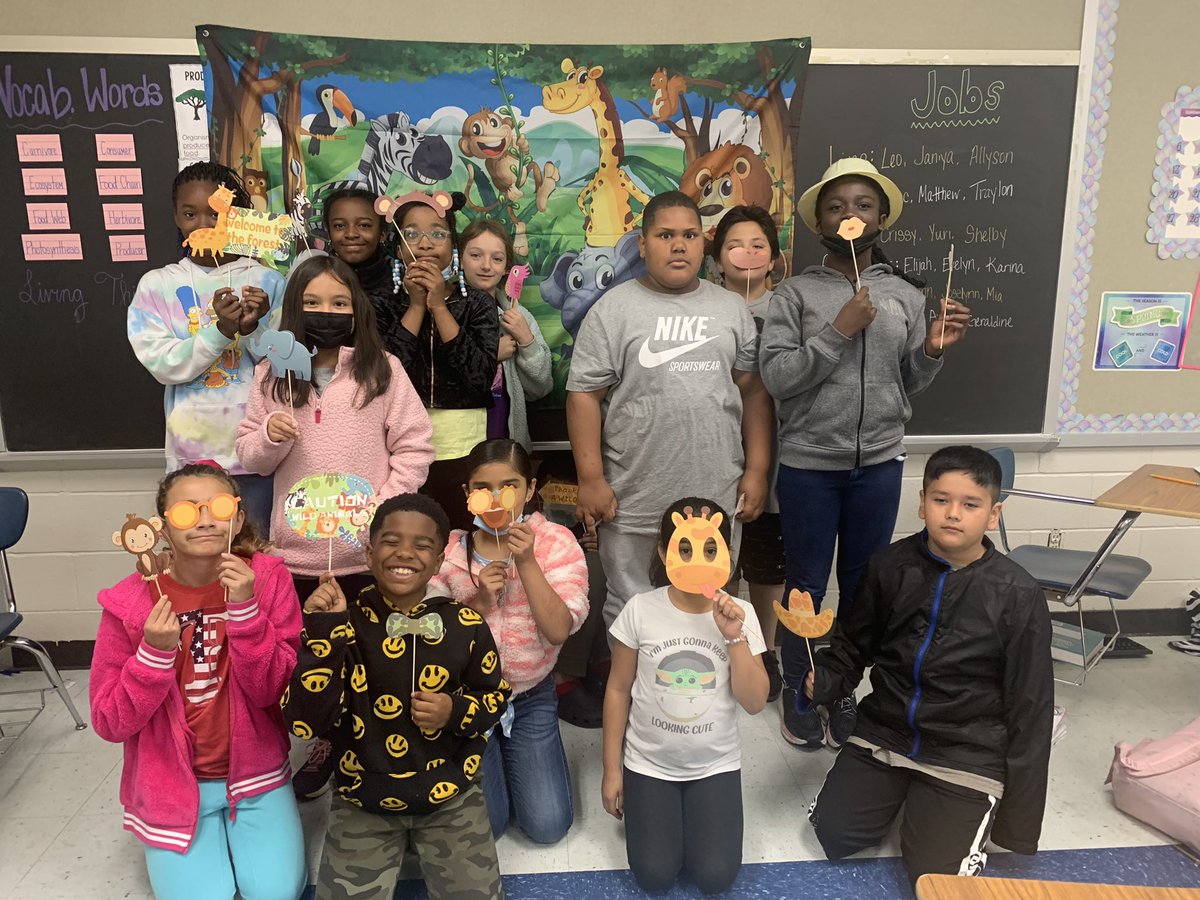 MrsPStanley's tweet photo. More Transformation Thursday adventures! #stem #royalisd https://t.co/Wk00SbPC1i