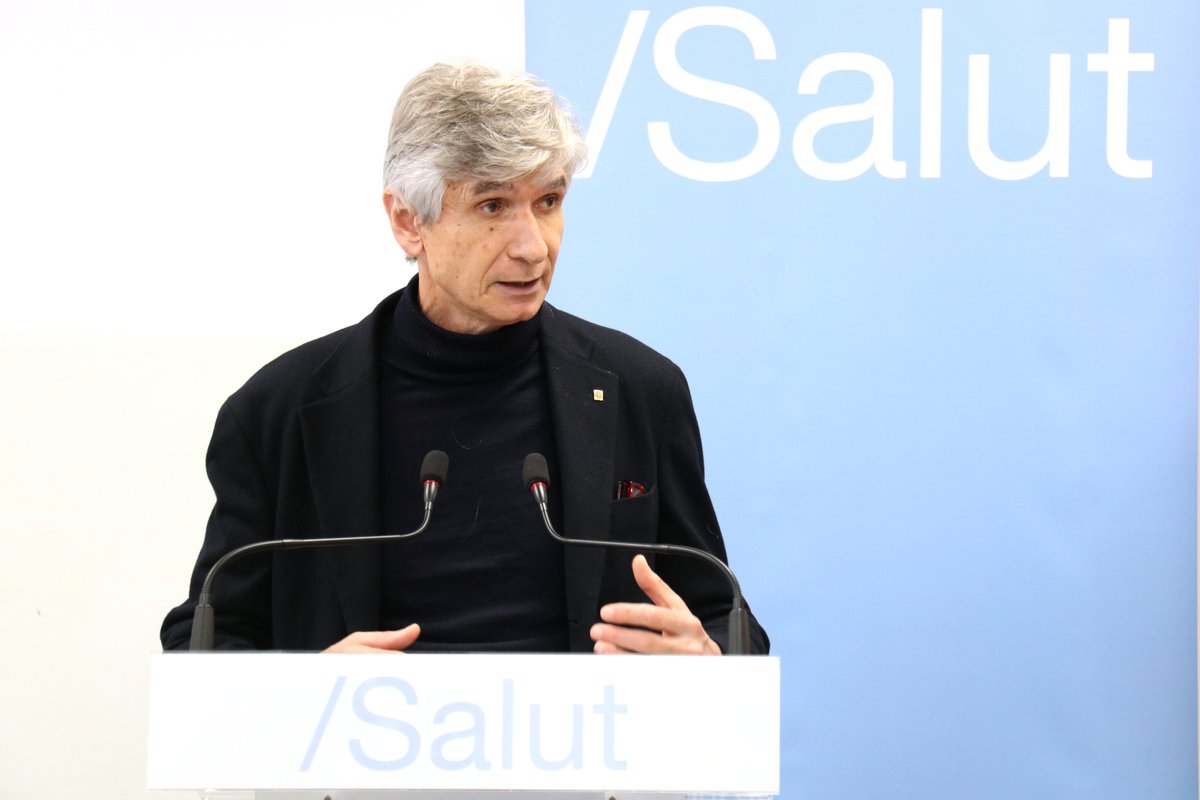 3CatInfo's tweet photo. Argimon insisteix a eliminar l’obligació de portar mascareta a les escoles, fins i tot si no hi ha consens amb el Ministeri de Sanitat https://t.co/bcvpLBZplk https://t.co/G3lNrkqtA9