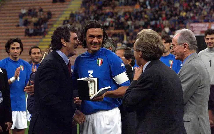 SSantos1962's tweet photo. MATCHDAY

🏆|@VPG_Italy 
🆚|@FCBLegacy 

Il 31 marzo 1988 Paolo Maldini esordisce con la Nazionale: a Spalato, contro la Jugoslavia, finisce 1-1 https://t.co/uAA7lJFzGO
