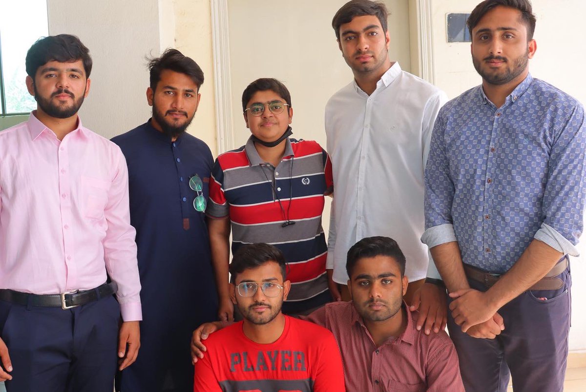 dr_zeeshitalks's tweet image. Memories with 2nd year MBBS shining gems ✨✨😍😍 #medlife #studentweek #uhs #islammedicalcollege