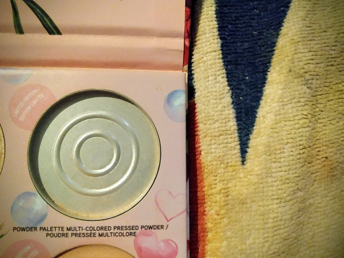 ClaymoreKay22's tweet photo. What I finished this month/ Project Pan:
@wetnwildbeauty Mega Cushion Foundation
@Clinique High Impact Mascara
Believe Beauty Liquid Eyeliner in Midnight Jaguar
@PFCosmetics Multi Colored Pressed Powder
#makeup #makeupempties https://t.co/vfUPVkXN4E