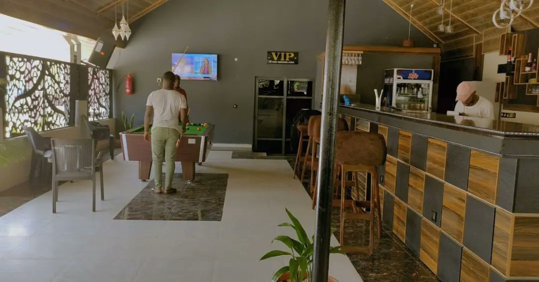 Treasurelounge0's tweet photo. Sometimes all you need is a change in scenery. @Treasurelounge0
offers you such.
#loungeandgrills #loungeinjos #josnightlife #jos #interiorinjos #treasureloungeandgrills #joschillingplaces #placesinjos #loungesinjos https://t.co/qTU7aj1Amo