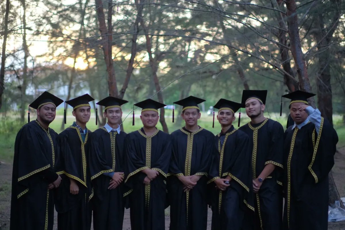 Naimmro's tweet photo. Simpan sini buat kenangan di UniSZA *30/3/2022* https://t.co/FifTi10yqa