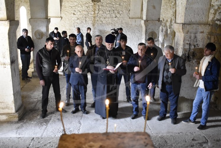 ChrisKhach's tweet photo. The circus then moved to the occupied village of #Mataghis, also in #Artsakh’s #Martakert. Here they also “prayed” at the #Armenian Church of Saint Elisha (Surb Yeghishe), built in 1892-1898. https://t.co/MKhj2cwTr6