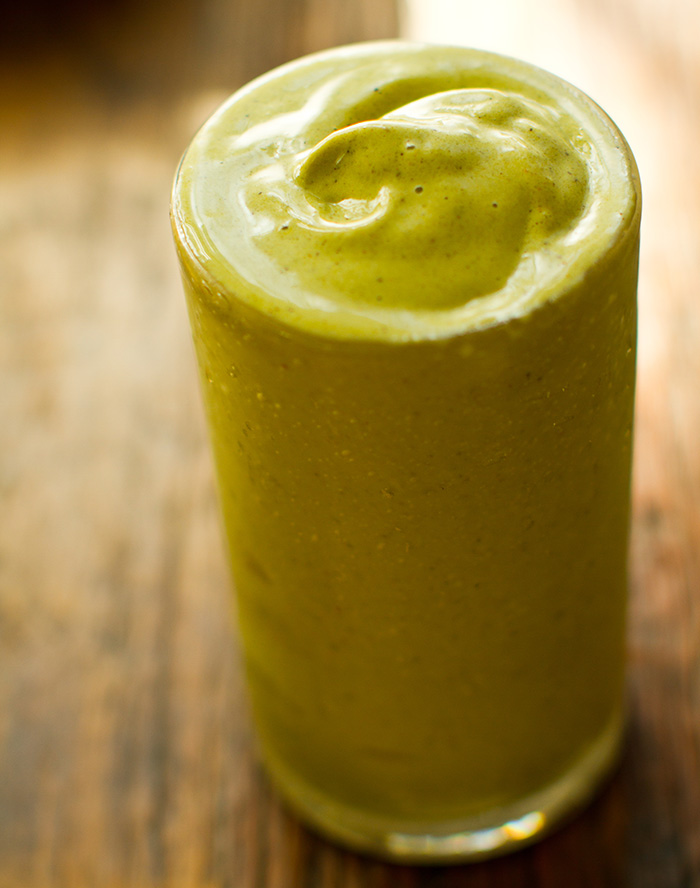 BlenderBabes's tweet photo. A sweet #matcha #smoothie made with frozen banana, watermelon chunks &amp; matcha powder. A healthy antioxidant-filled breakfast with pleasant taste https://t.co/vVm1ONeMwA #blendtech #blender #blendtec https://t.co/xiYKo0FuXq