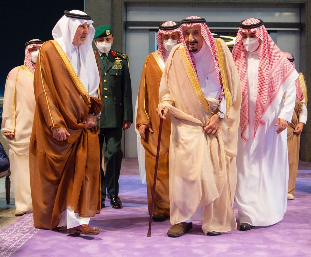 b_alsaud0's tweet photo. وصول سيدي خادم الحرمين الشريفين الملك سلمان الى جدة حفظة الله 💚🇸🇦💚🇸🇦💚 https://t.co/nBVpJGrCIL