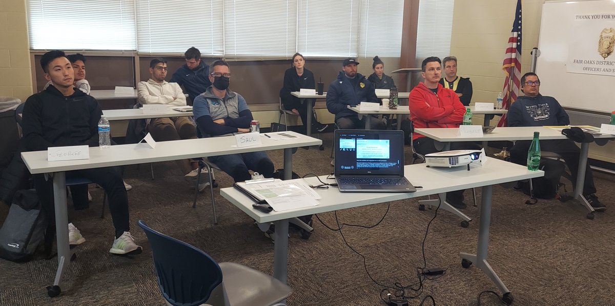 vayouthsoccer's tweet photo. 👍 BIG thanks to @fcdulles for hosting successful 7v7 and 11v11 Grassroots courses this past weekend! We love to see coaches working hard, both on the field & in the classroom, to continue their education! #vaproud
(📸FC Dulles) https://t.co/7zD2My2A3Q