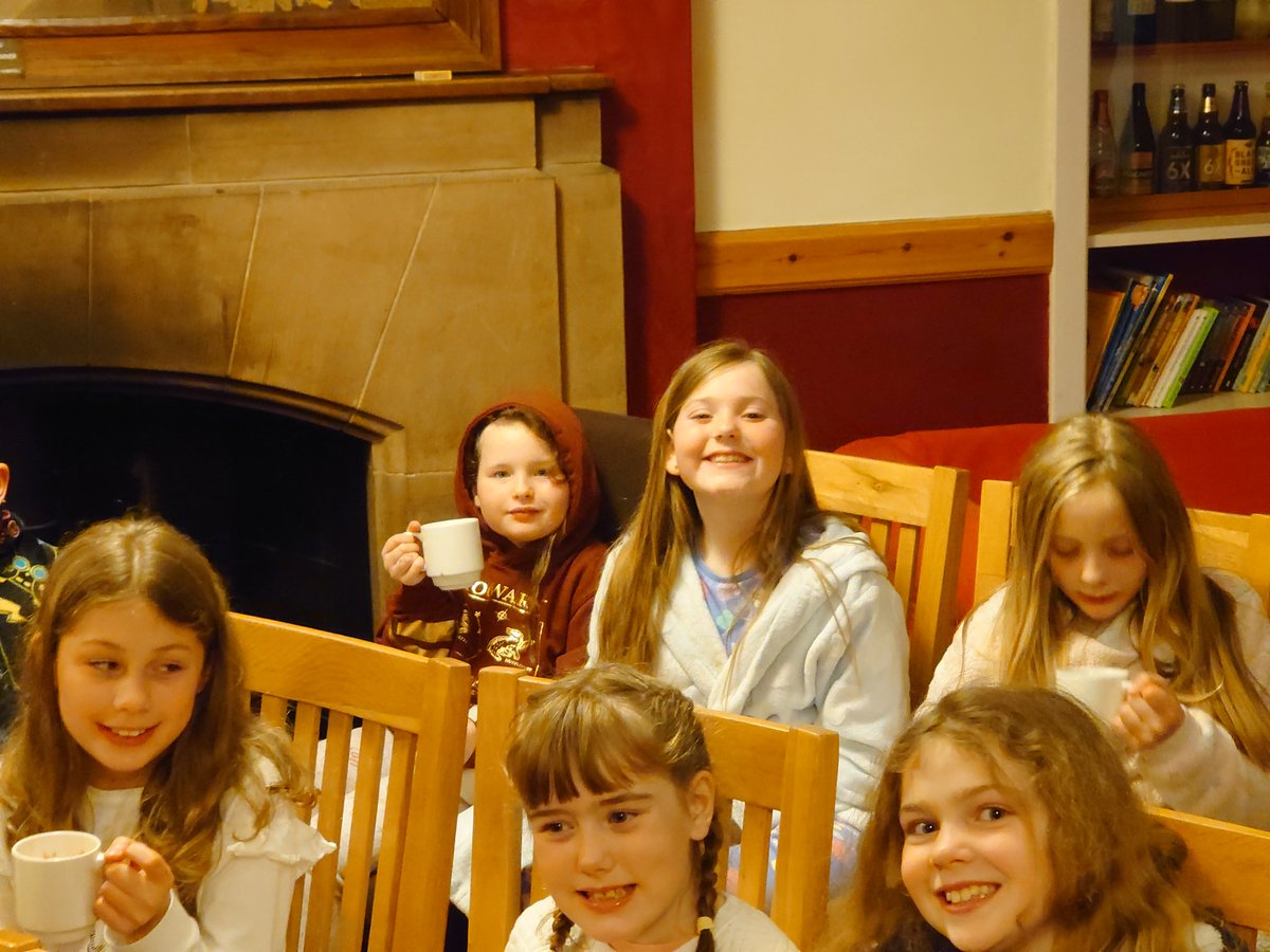 <a href="/newbarns1/">Newbarns School</a> movie night number 2