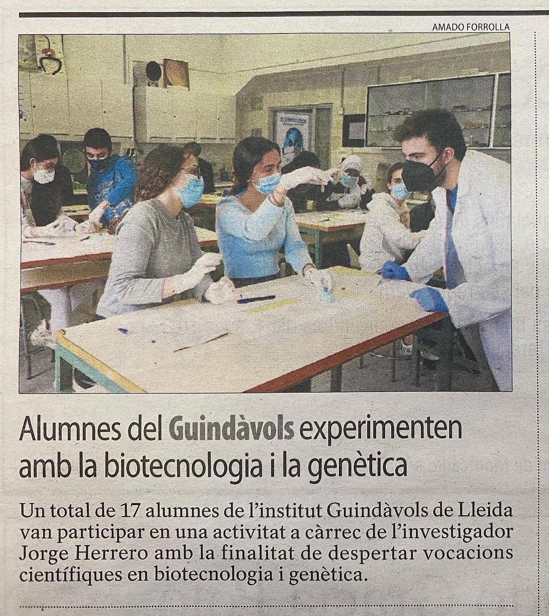 Pràctiques de biotecnologia amb @jorgeherrerov a l’<a href="/Guindavols/">Institut Guindavols</a> en el marc de l’assessorament teorico-pràctic que ens ofereix <a href="/Amgen/">Amgen 🧪🔬🧬</a> Transferciència i del que està gaudint l’alumnat de biologia de 4t d’ESO i 1r de batxillerat. Amb <a href="/laurasegre/">LauraLa</a> i Montse Mir. #biotecnologia