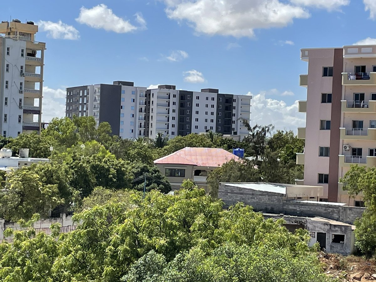 ebsahin2020's tweet photo. With My wishes to bring peace and tranquility to Mogadishu, the SUNRISE APARTMENT blocks have been completed. Designed and constructed by ISMG. #mogadishu 

https://t.co/MWd1B7Lmm7 https://t.co/JtIMzxawNX