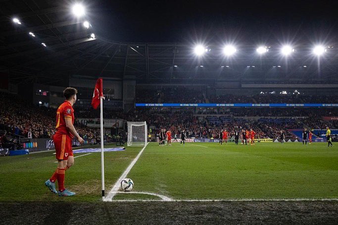 Daniel James tweet media