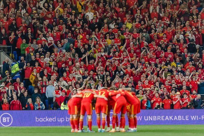 Daniel James tweet media