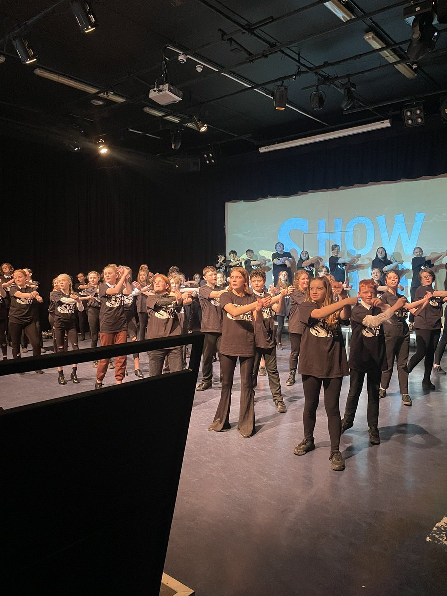 TURTONDRAMA's tweet photo. Turton showcase 2022 🎭 🎭 https://t.co/ZkjNyKW30o