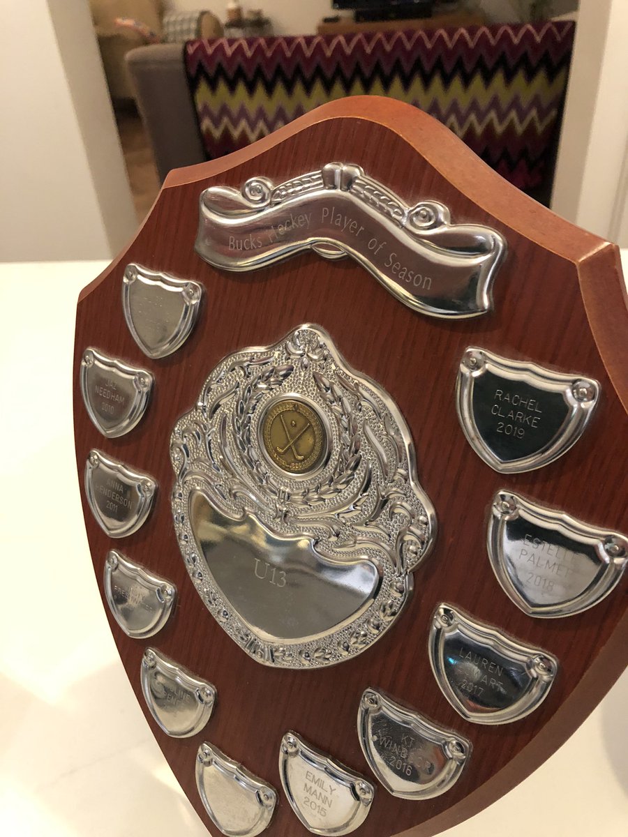 It’s strange to believe that the last full year of #countyhockey was in 2019! Thankfully we’ve got the #engravedshield to remind us of the amazing players I wonder who will raise it this year? #hockey2022 #nextgeneration #bucksha #thisgirlcan <a href="/EnglandHockey/">England Hockey</a> <a href="/EHSouth/">England Hockey South</a> <a href="/GBHockey/">Great Britain Hockey</a>