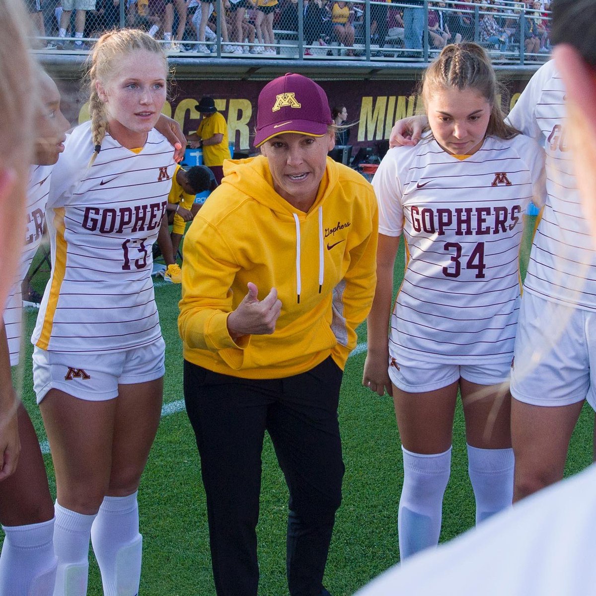 GopherSoccer's tweet image. Happy birthday to our amazing head coach @ChastainErin!! 🎉 🎂