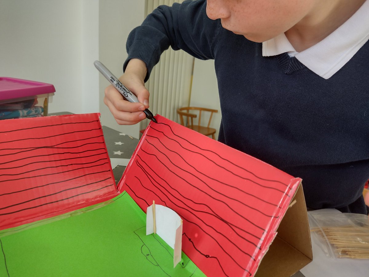 mrsvincevincent's tweet photo. Where others see a box, my son merely sees an opportunity @CPFC #BuildYourOwnStadium https://t.co/oLa6pSDC10