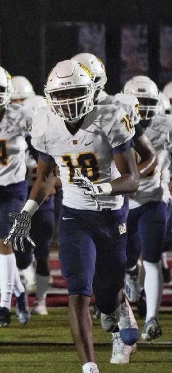 WHHSFootball_'s tweet photo. Makan Sacko 2023 OLB/DE 6โ1 210.@MakanSacko18 #GoEagles๐ฆ
#RecruitWalnut https://t.co/9ZkBsAUs1A https://t.co/VzfB9snM8H