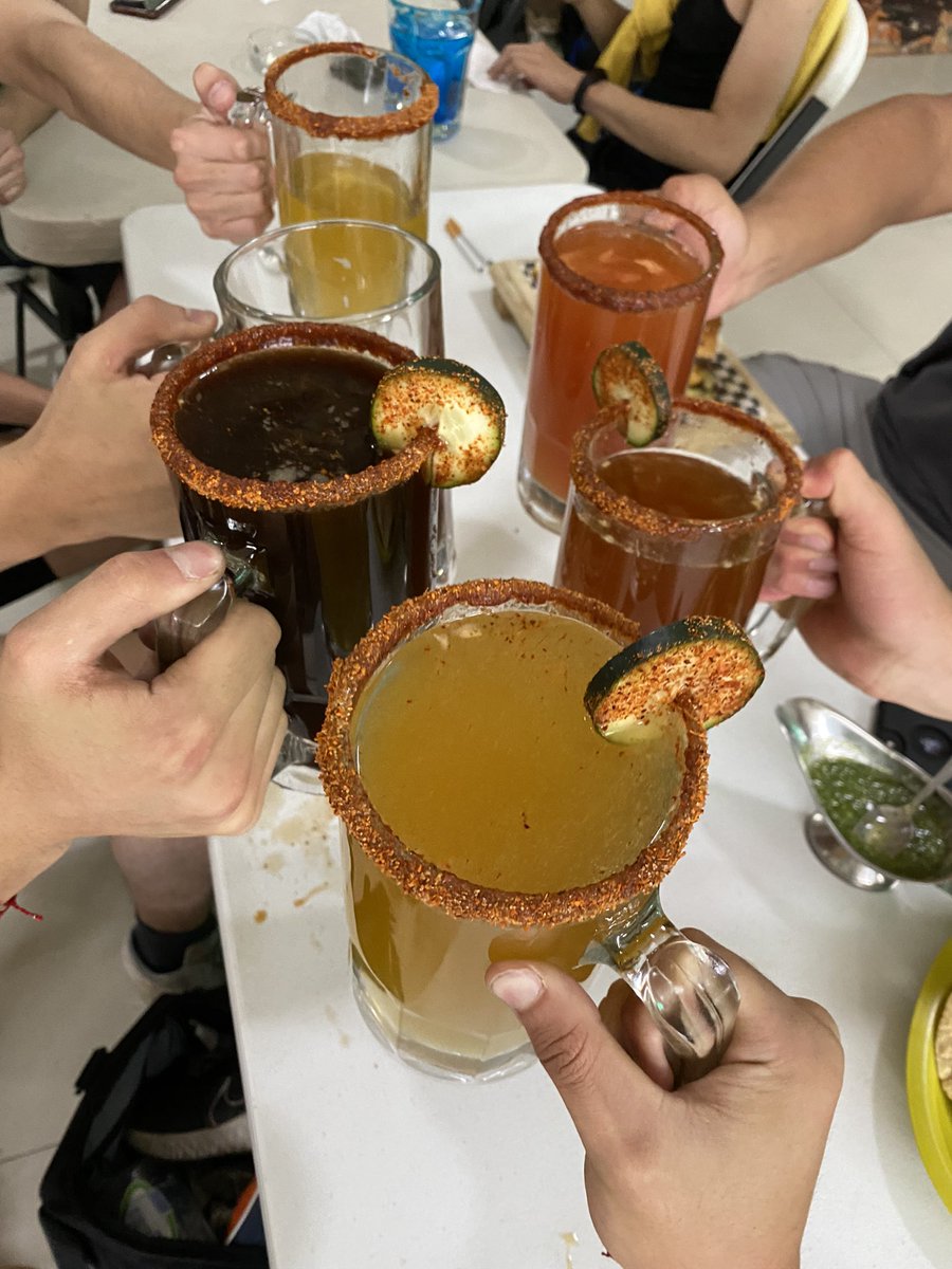 CuentaFc's tweet photo. Confirmamos la victoria parejaaaaaas!! Muchas gracias afición esta es para vosotros. #LaComisaria #Vivalosparejas https://t.co/H98SugwuAP