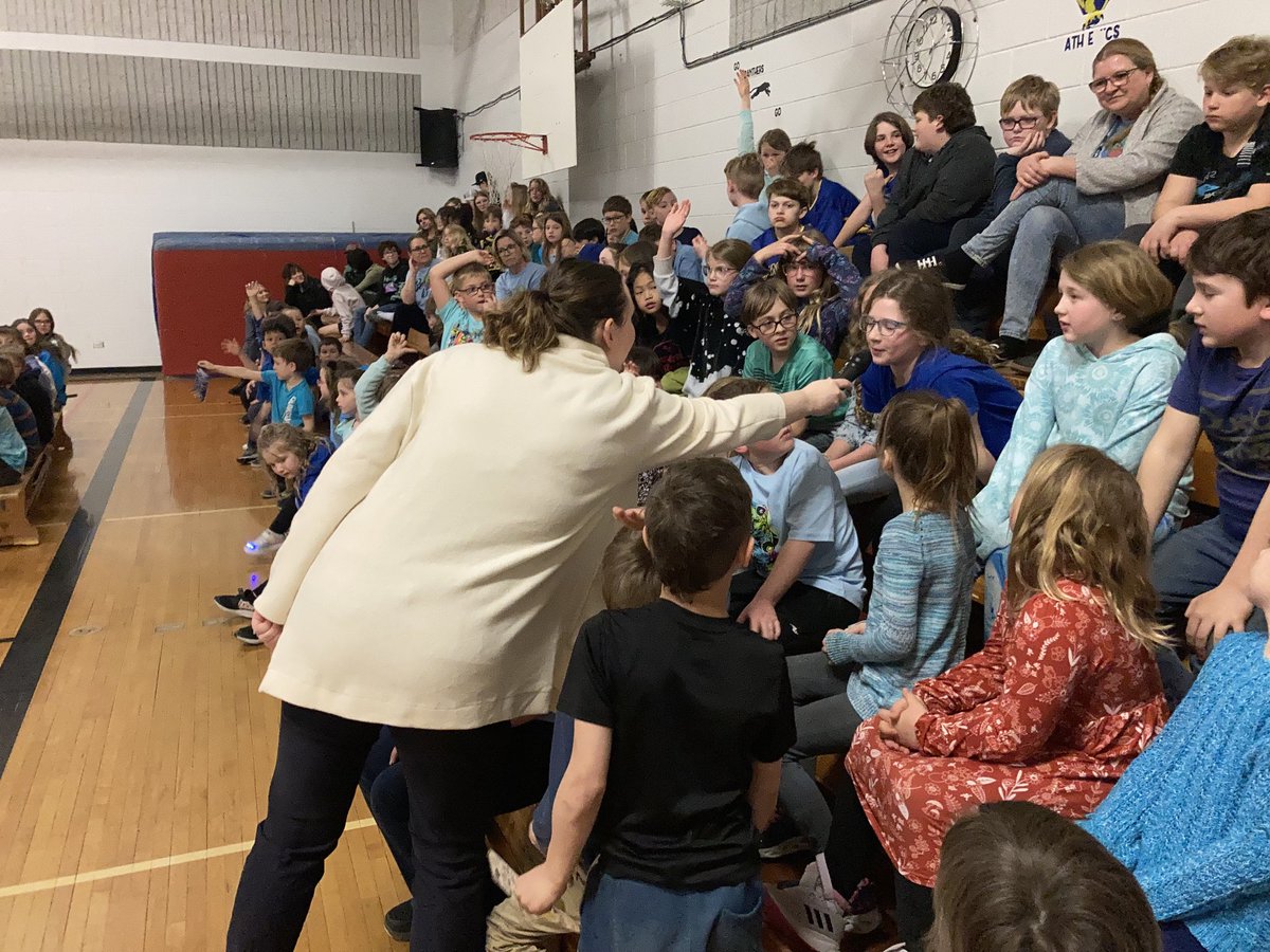 World Autism day ⁦<a href="/OyenSchool/">Oyen Public School</a>⁩. Great presentation.