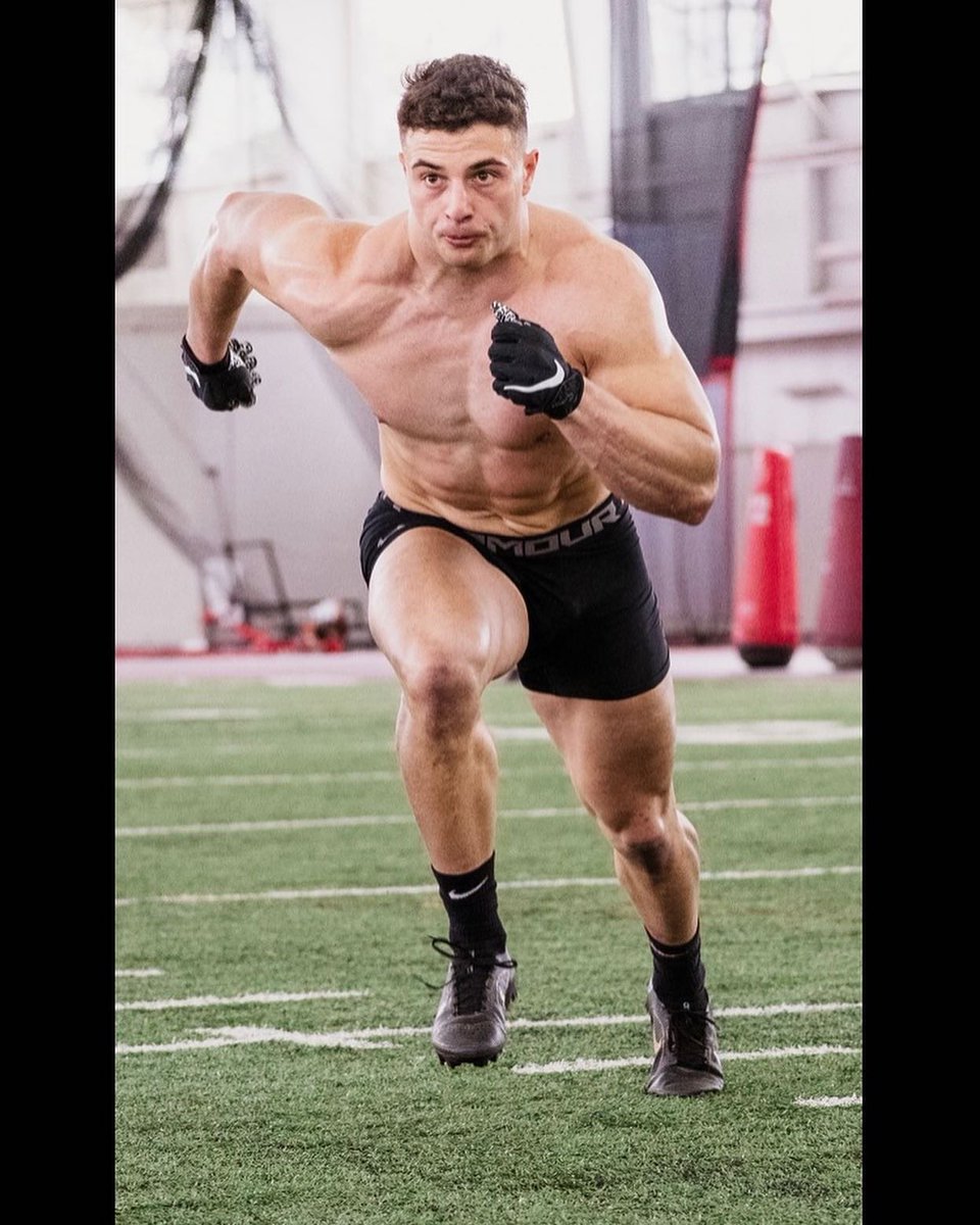 ️️️Pat Minenok tweet media