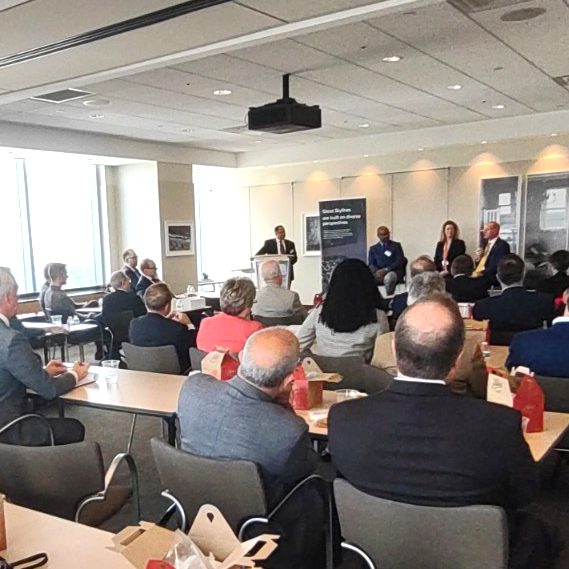 babcga's tweet photo. Packed house for the UK's Minister for Exports, Mike Freer, HM Trade Commissioner, Emma Wade-Smith OBE, Consul General @StauntonUK , & Les Parrette from @onepagethinking. Thanks to @agglaw , @tradegovukUSA & @wearecentelli for sponsorship. #BABCGA #InternationalNetworking https://t.co/wQsFyzzAk2