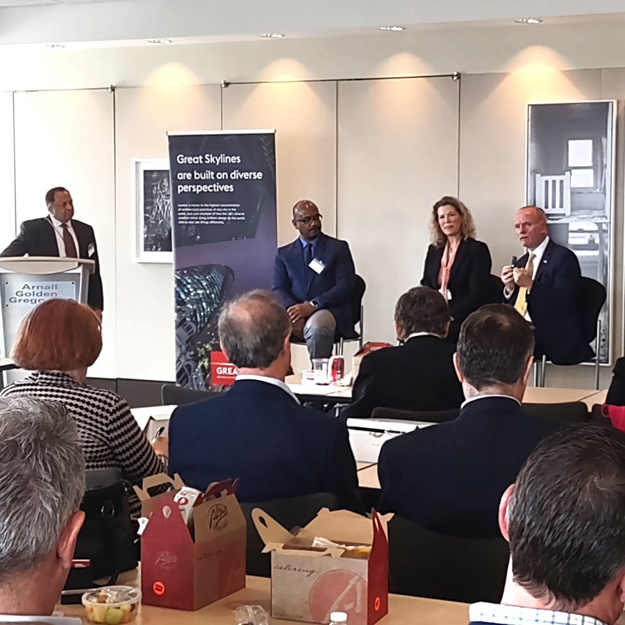 babcga's tweet photo. Packed house for the UK's Minister for Exports, Mike Freer, HM Trade Commissioner, Emma Wade-Smith OBE, Consul General @StauntonUK , & Les Parrette from @onepagethinking. Thanks to @agglaw , @tradegovukUSA & @wearecentelli for sponsorship. #BABCGA #InternationalNetworking https://t.co/wQsFyzzAk2