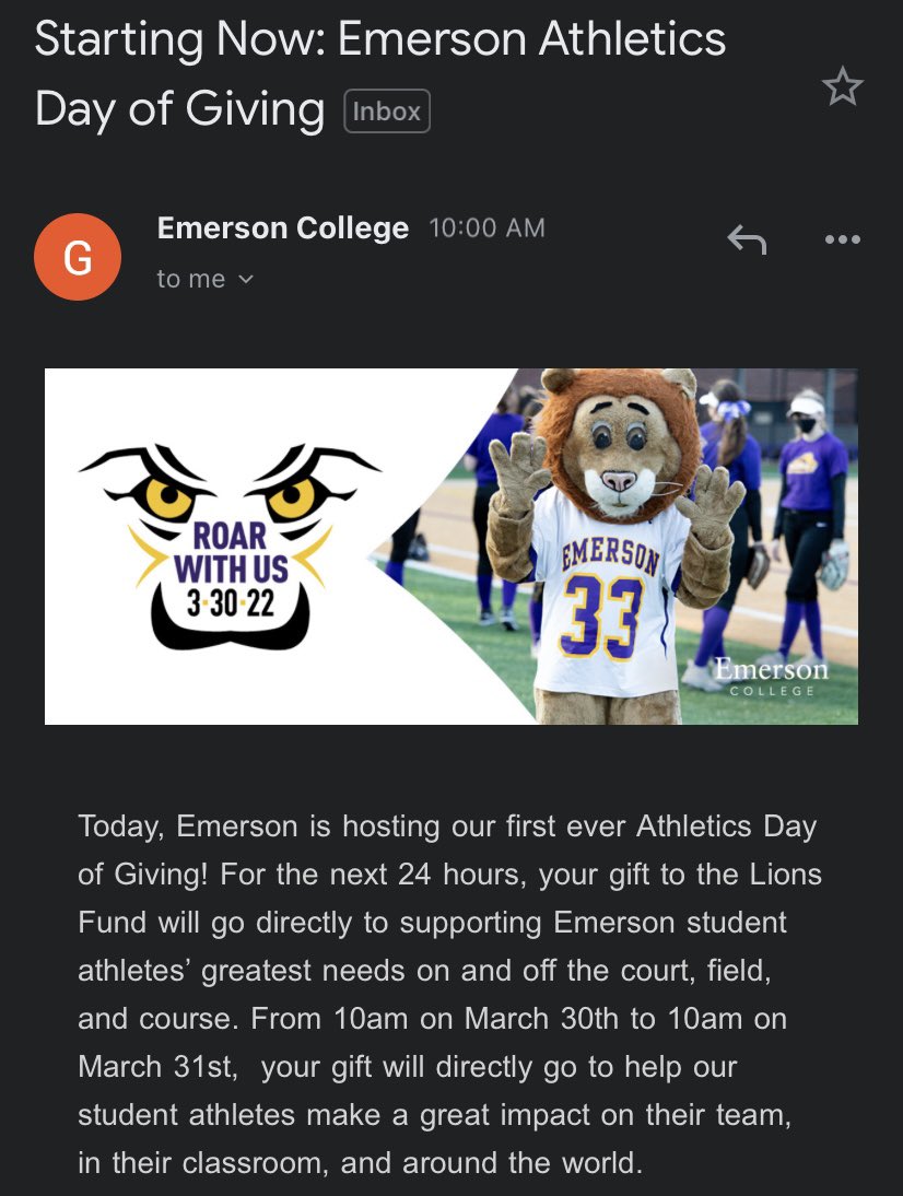 the day of giving/bag guy culture has officially made its way to D3 <a href="/clubtrillion/">Mark Titus</a> <a href="/tatefrazier/">Tate Frazier</a>