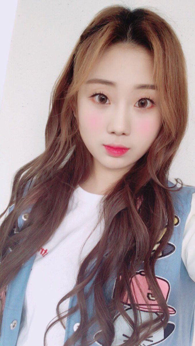 3YEHOURLY's tweet photo. #APPLE_B #애플비 • #HYUNMIN #현민 https://t.co/G1Zhhjg3Mz