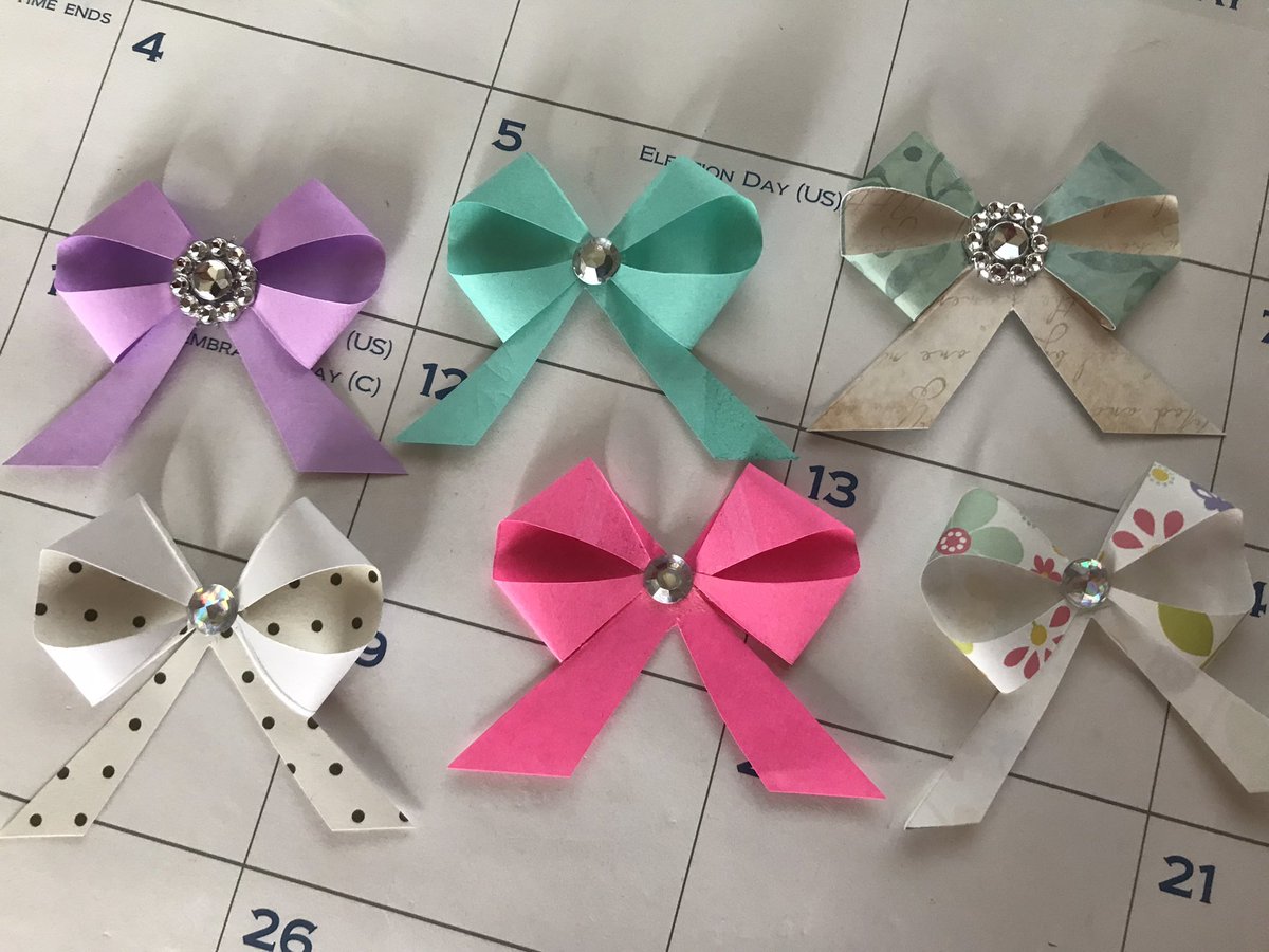 HazzellU's tweet image. How to make an easy bow out of paper #easybow #paperbow #bow #beautifulc... youtu.be/ENOkAnxk7Ts via @YouTube