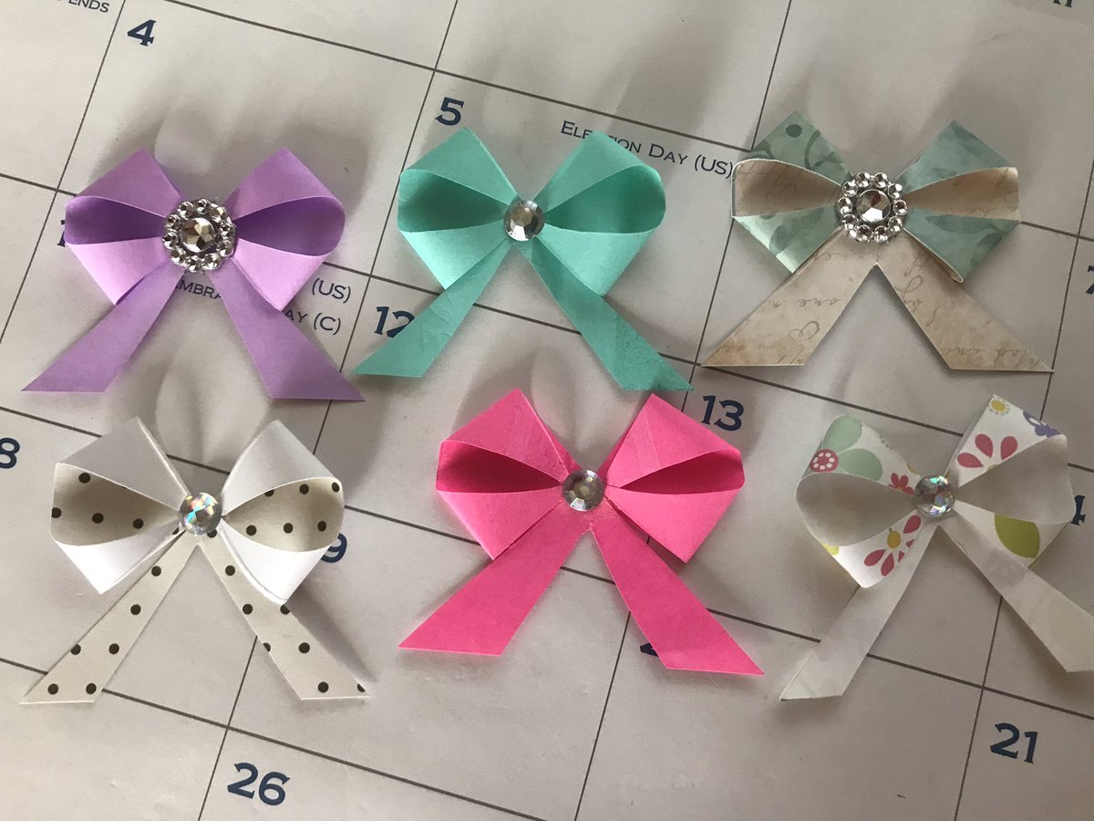 HazzellU's tweet image. How to make an easy bow out of paper #easybow #paperbow #bow #beautifulc... youtu.be/ENOkAnxk7Ts via @YouTube