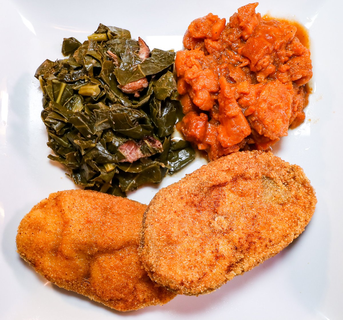 marioswsm's tweet photo. My kinda plate!  Any day of the week!🍽🐟
Fish filets, candied yams and greens.  
@marioswsm
Pick-up your party food at the hot foods counter
#dinnerplate #fishplate #candiedyams #greens #foodlovers #goodfood  #community #onestopshop #marioswestsidemarket #marios #northlasvegas https://t.co/VoHFmDPtjx