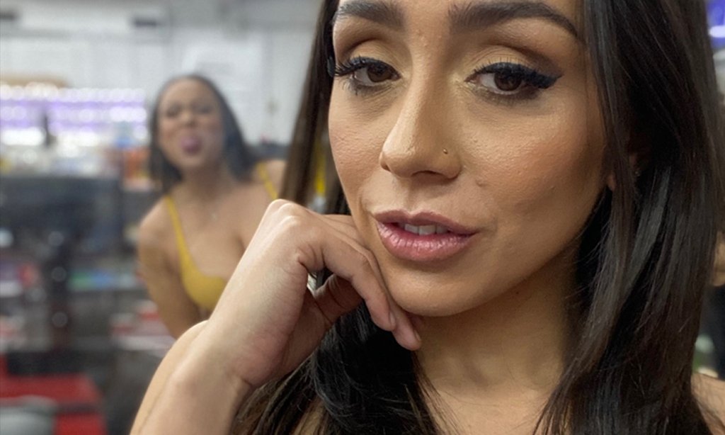 Lily Hall's Instagram, Twitter & Facebook on IDCrawl