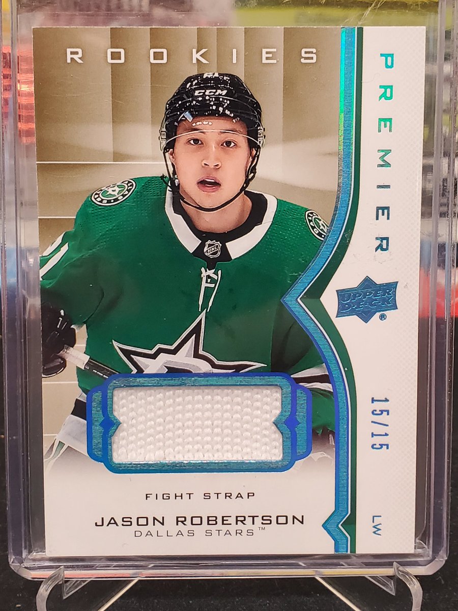 FlyingVCards's tweet photo. Thanks to all who joined us for our 20-21 #UpperDeckHockey #Premier release day break #643!
Premier is such a slick looking product π₯
Here were the hits in this one!
Join us for our next break of Premier π
#FlyingVCards #BreakWithTheV #PullingFire #ShowYourHits https://t.co/4dw8EARRhZ