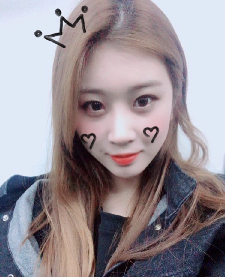 3YEHOURLY's tweet photo. #APPLE_B #애플비 • #HAEUN #하은 https://t.co/NrwuykLww3