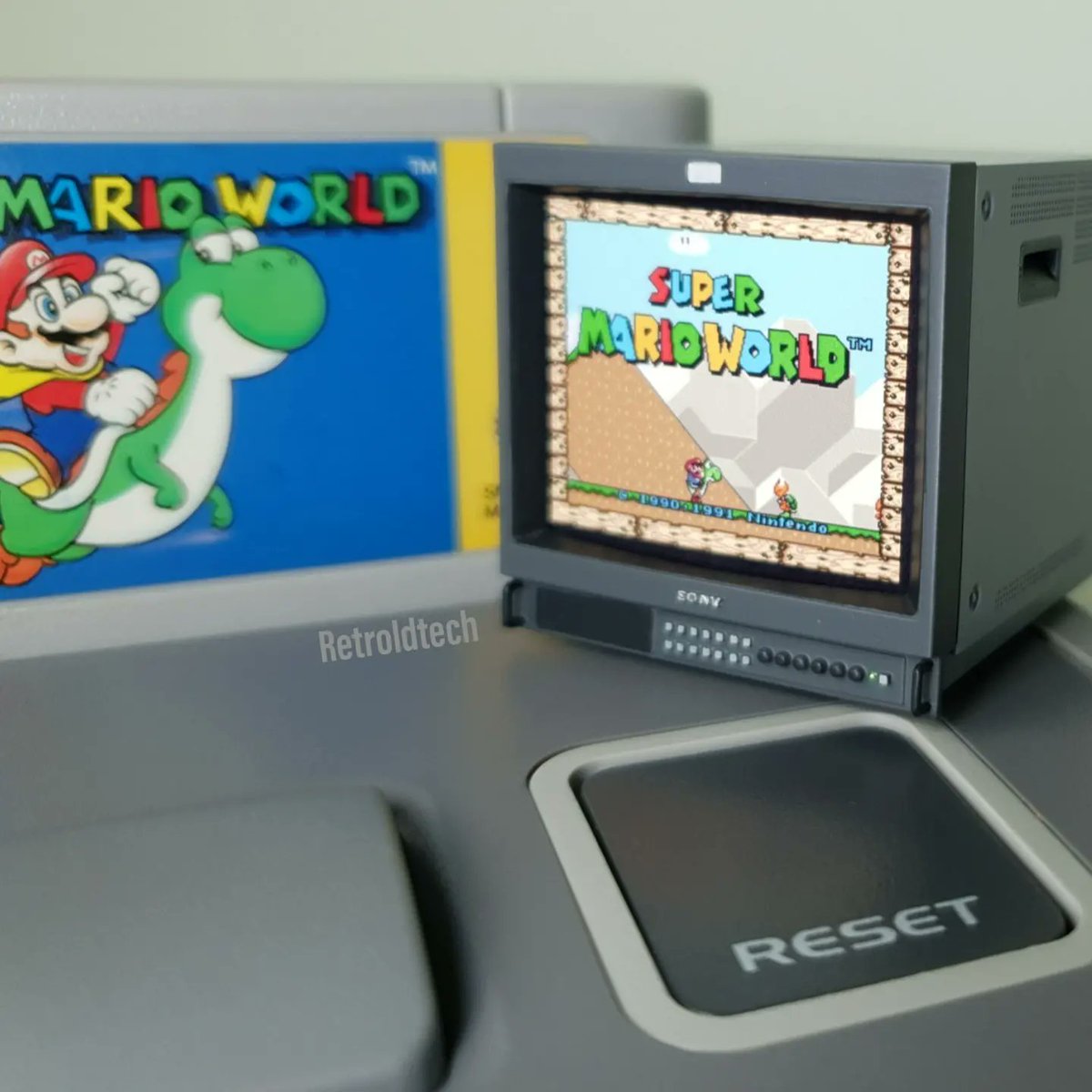 Retroldtech's tweet image. New miniature Sony PVM 20M4E with interchangeable screens 📺😍
#sonypvm #pvmmonitor #crtmonitor #crtgaming #crttv #retrogamimg #miniature #miniatures #snes #supernintendo  #toyphoto #toyphotography #actionfiguresphotography