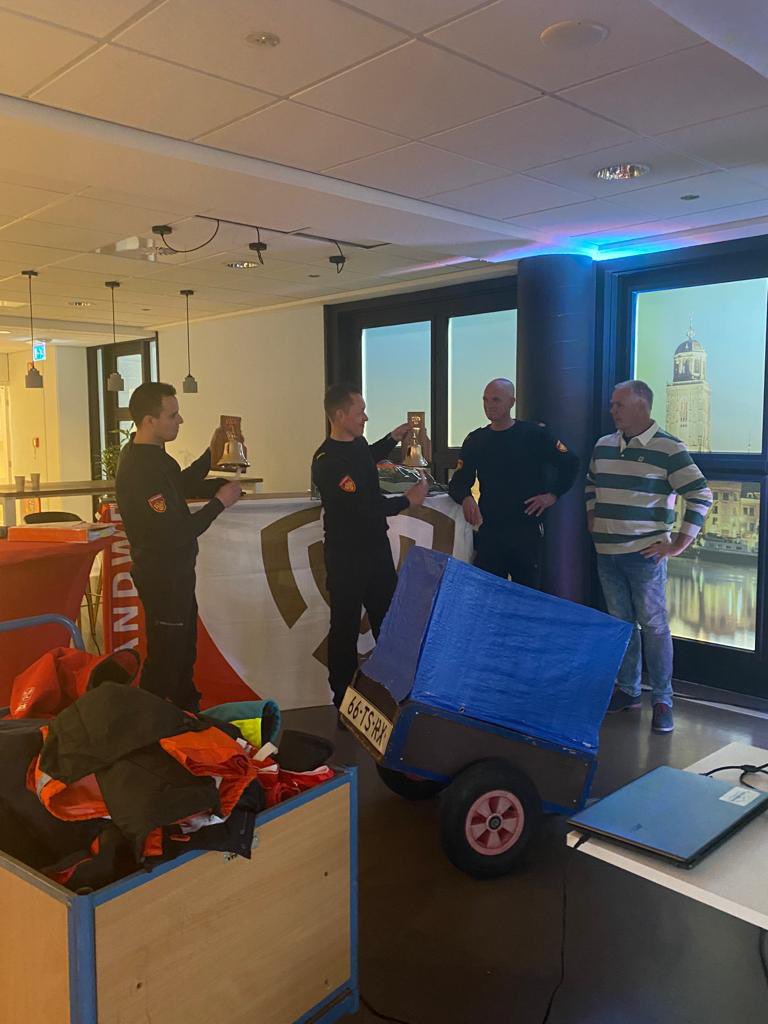 Vandaag afscheid van twee toppers uit de A-ploeg brandweer Deventer. 65 jaar brandweer ervaring. Heren bedankt voor de mooie tijd! #FLO #uitluiden #Aploeg  #brandweerdeventer