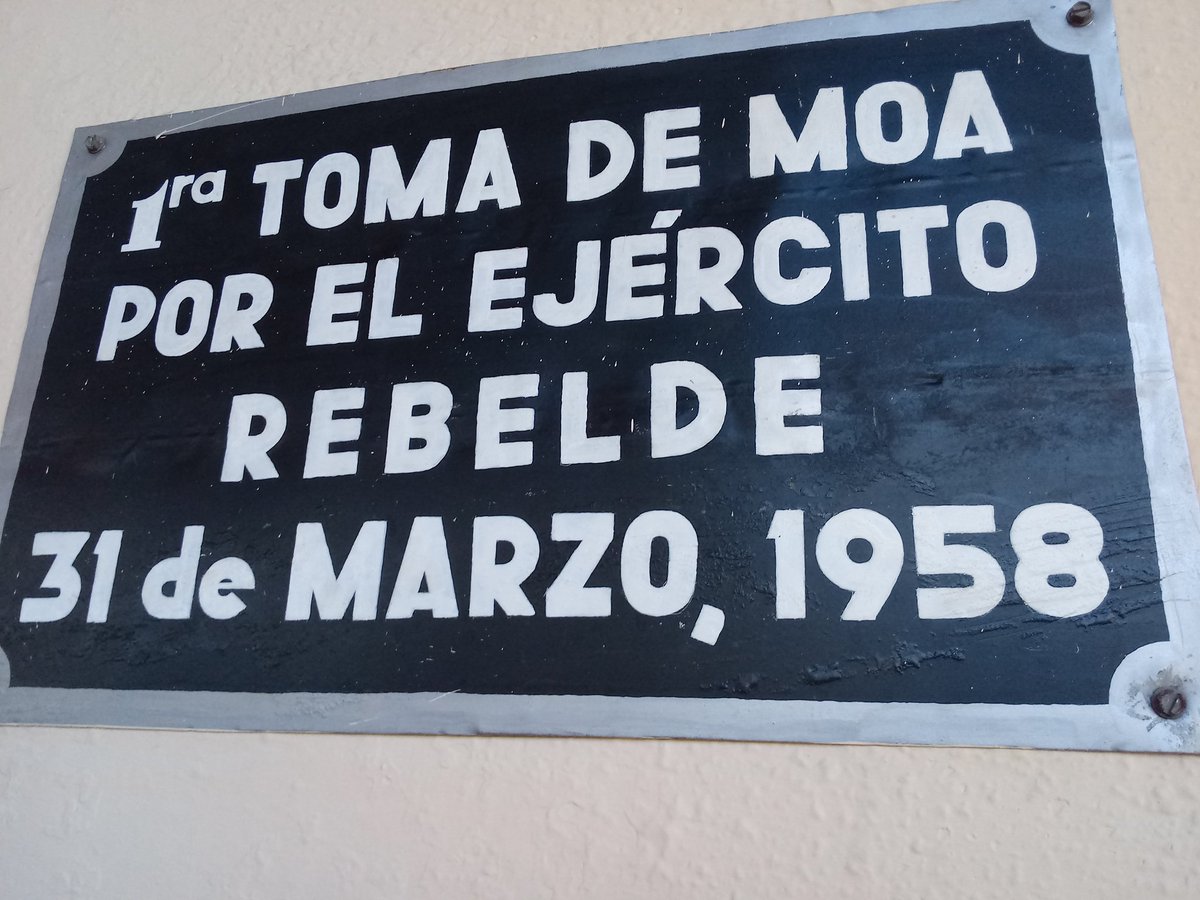 gb_gelin's tweet photo. Celebran aniversario 64 de la 1ra Toma de #Moa conocida como operación La niña. En el acto fueron reconocidos combatientes de la revolución y varios jóvenes recibieron el carnet q los acredita como militantes del #PCC.
#VamosConTodo 
#CubaVive 
@MoaTVdeCuba 
@telecristaltv https://t.co/C4W5KyuXuP